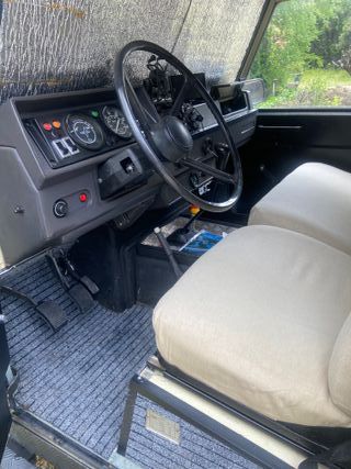 Land Rover Defender 1989