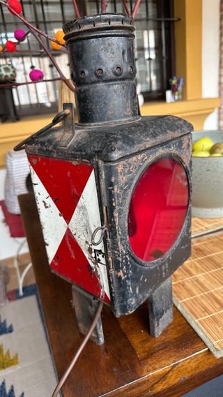 Antiguo farol Renfe - Señalización