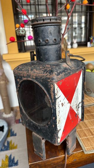 Antiguo farol Renfe - Señalización