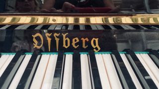 Piano vertical Offberg