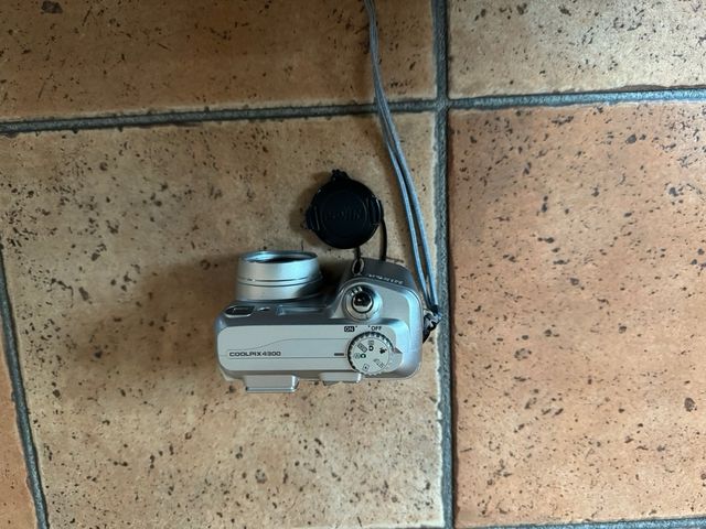 Nikon Coolpix 4300 - Camera Digitale