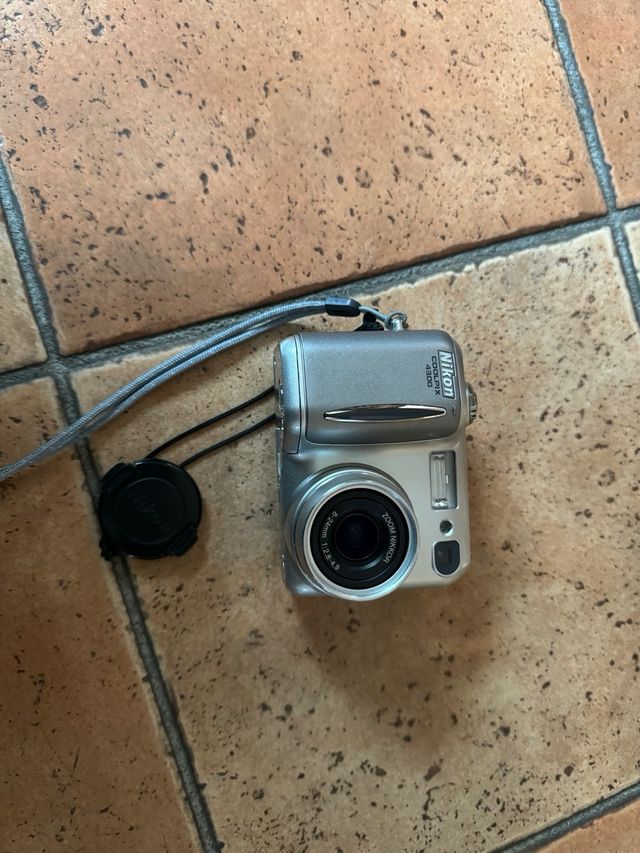Nikon Coolpix 4300 - Camera Digitale