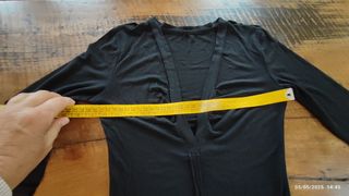 Maglia nera maniche lunghe