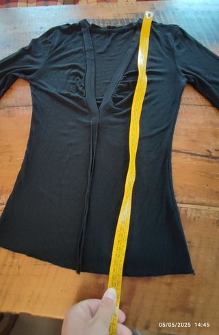 Maglia nera maniche lunghe