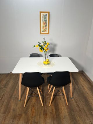 🍽️ Mesa Comedor Blanca + 4 Sillas Negras – Modern