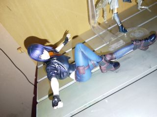 Tres figuras anime