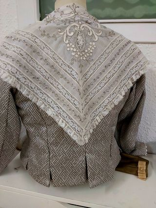 Corpiño y peinador fallera plata.