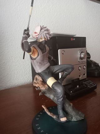 2 Figuras Naruto Shippuden: Sasuke & Kakashi