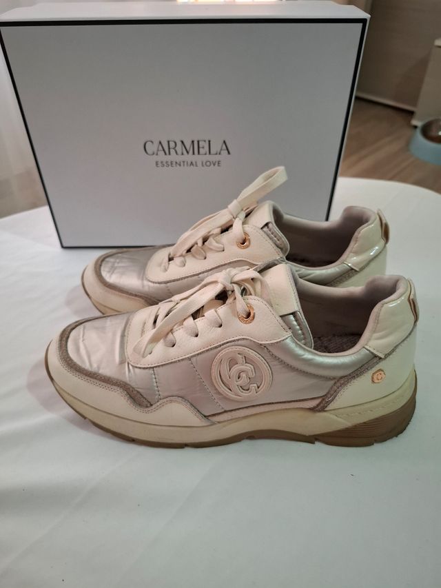 Zapatillas Carmela
