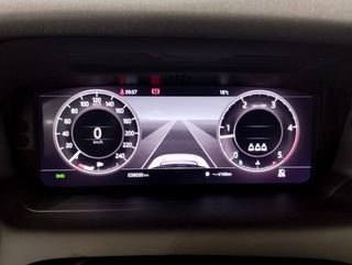 Land-Rover Discovery Sport SE FWD