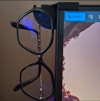 Soporte Gafas Pantalla PC