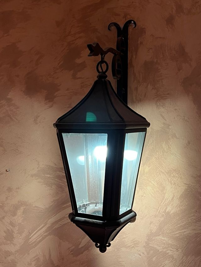 Farol marron de pared - Interior