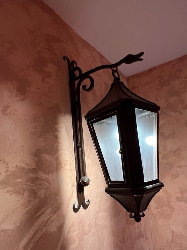 Farol marron de pared - Interior