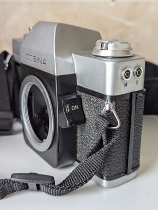 Cosina 1000 S - Reflex analogica 35mm Attacco M42