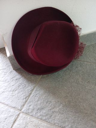 Cappello bordeau vintage