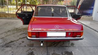 Mercedes-Benz 240D caja W115
