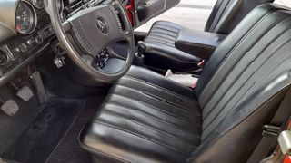 Mercedes-Benz 240D caja W115