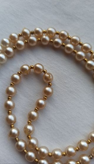 Colar pérolas falsas dourado/branco