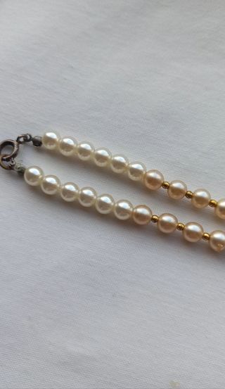 Colar pérolas falsas dourado/branco