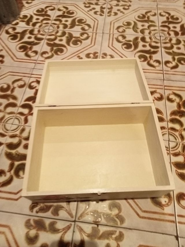 Caja madera vintage flores