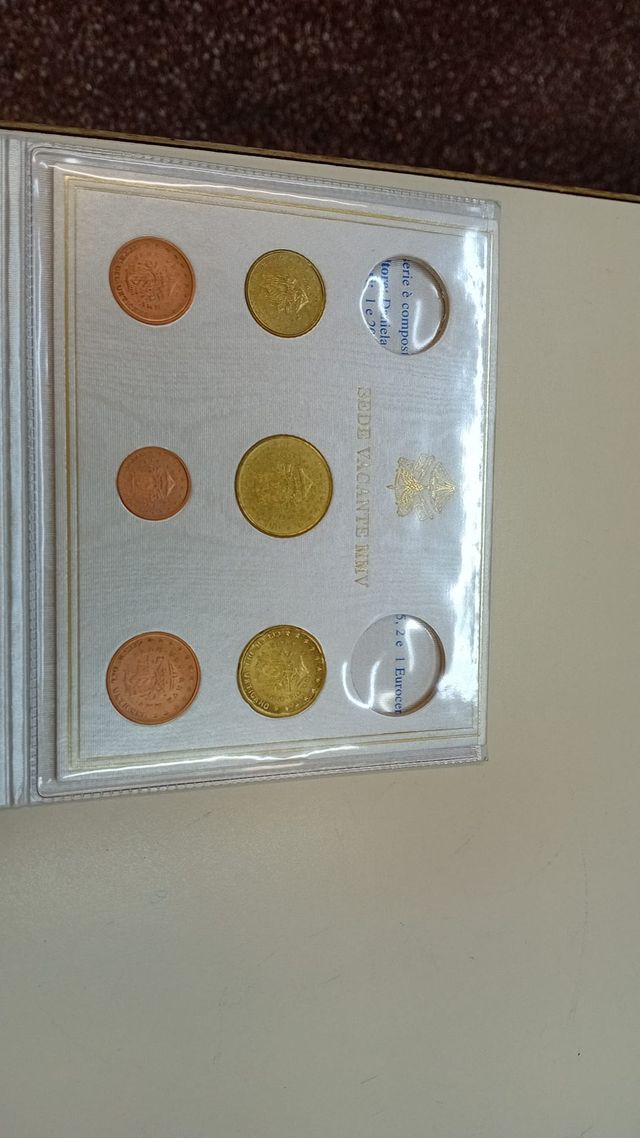 VATICANO  SEDE VACANTE 2005.LEER