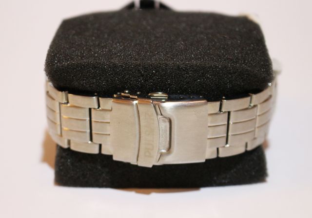 Reloj Acero Pulsar Crono Y Alarma.