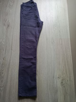 Pantalón vaquero chico. Talla 38 
