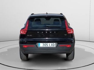 Volvo XC40 Momentum Core 2WD