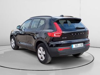 Volvo XC40 Momentum Core 2WD