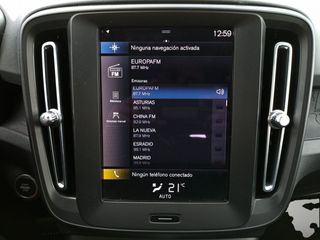 Volvo XC40 Momentum Core 2WD