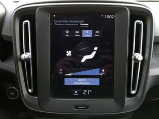 Volvo XC40 Momentum Core 2WD