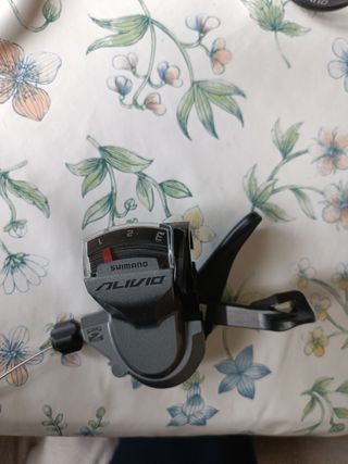 Maneta Shimano y Desviador Shimano 9v