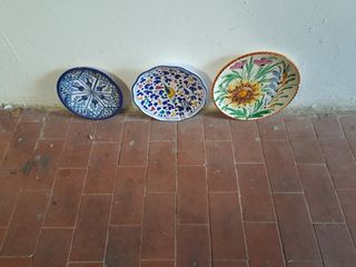 Piatti decorati da appendere alle pareti