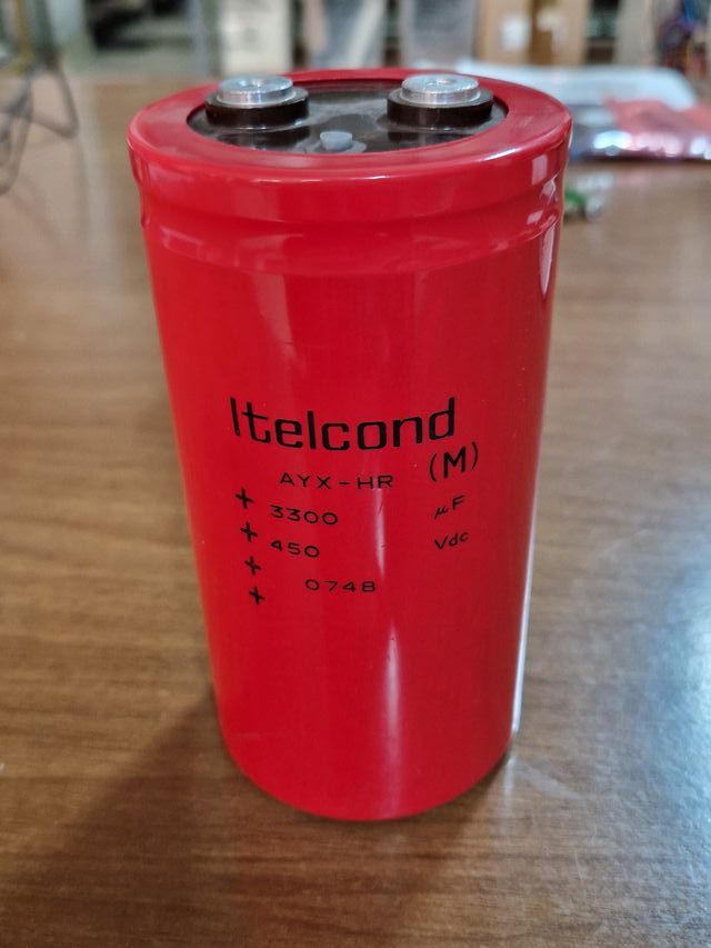 Condensatore elettrolitico