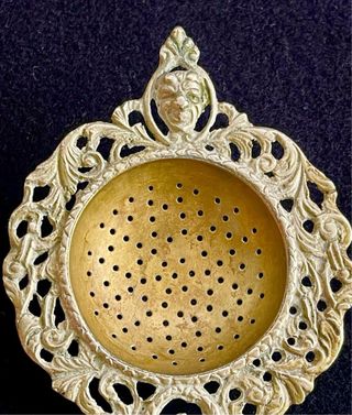 ANTIGUO COLADOR DE TÉ