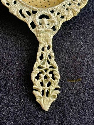 ANTIGUO COLADOR DE TÉ