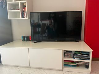 mobile tv parete sala