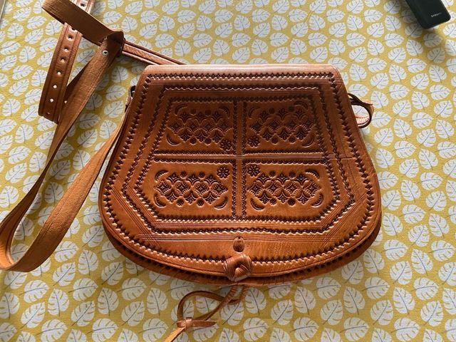 Bolso piel hecho a mano marron