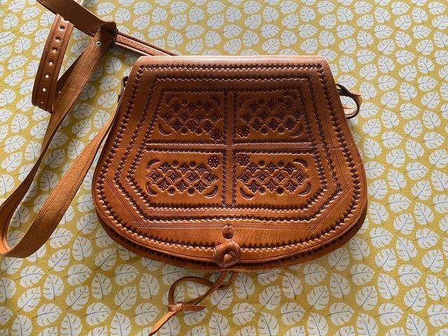 Bolso piel hecho a mano marron