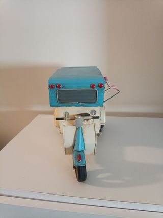 Vehículo antiguo de decoración