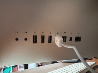 Imac apple 21.5 SSD 500GB y 12GB Ram.Muy rapido 