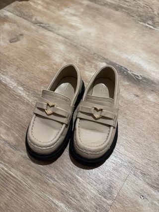 Zapatos Zara niña beige -talla 24