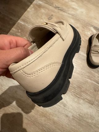Zapatos Zara niña beige -talla 24
