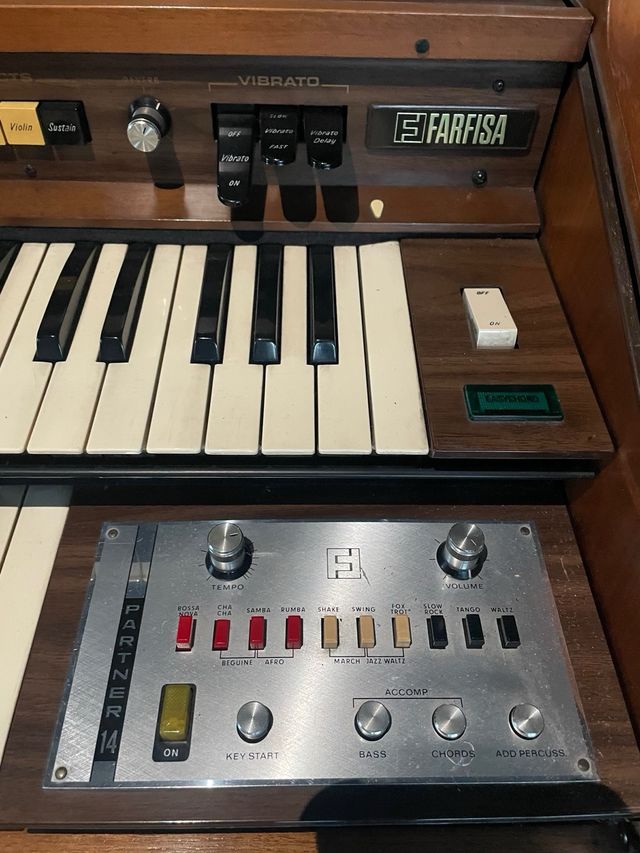 Pianoforte Farfisa vintage