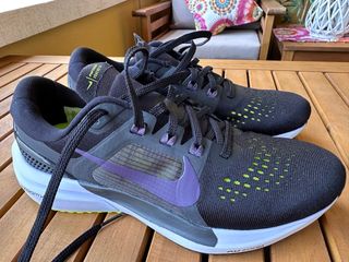 Running Nike vomero 15 mujer talla 38.5  
