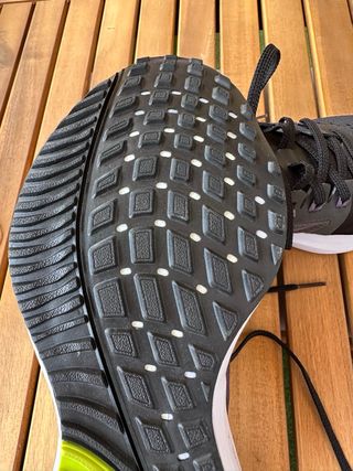 Running Nike vomero 15 mujer talla 38.5  