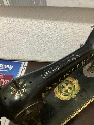 Antigua máquina de coser SINGER