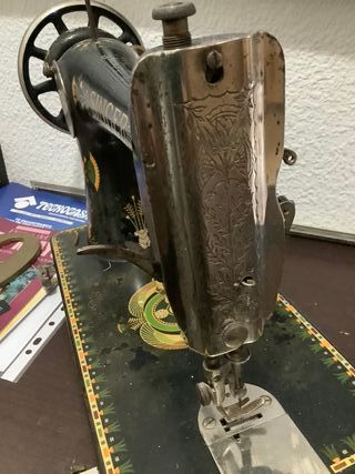 Antigua máquina de coser SINGER