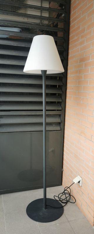 Lámpara exterior de diseño