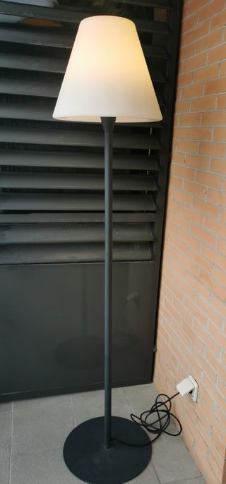 Lámpara exterior de diseño